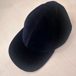 GUC GAP NAVY BLUE VELVET BASEBALL CAP HAT